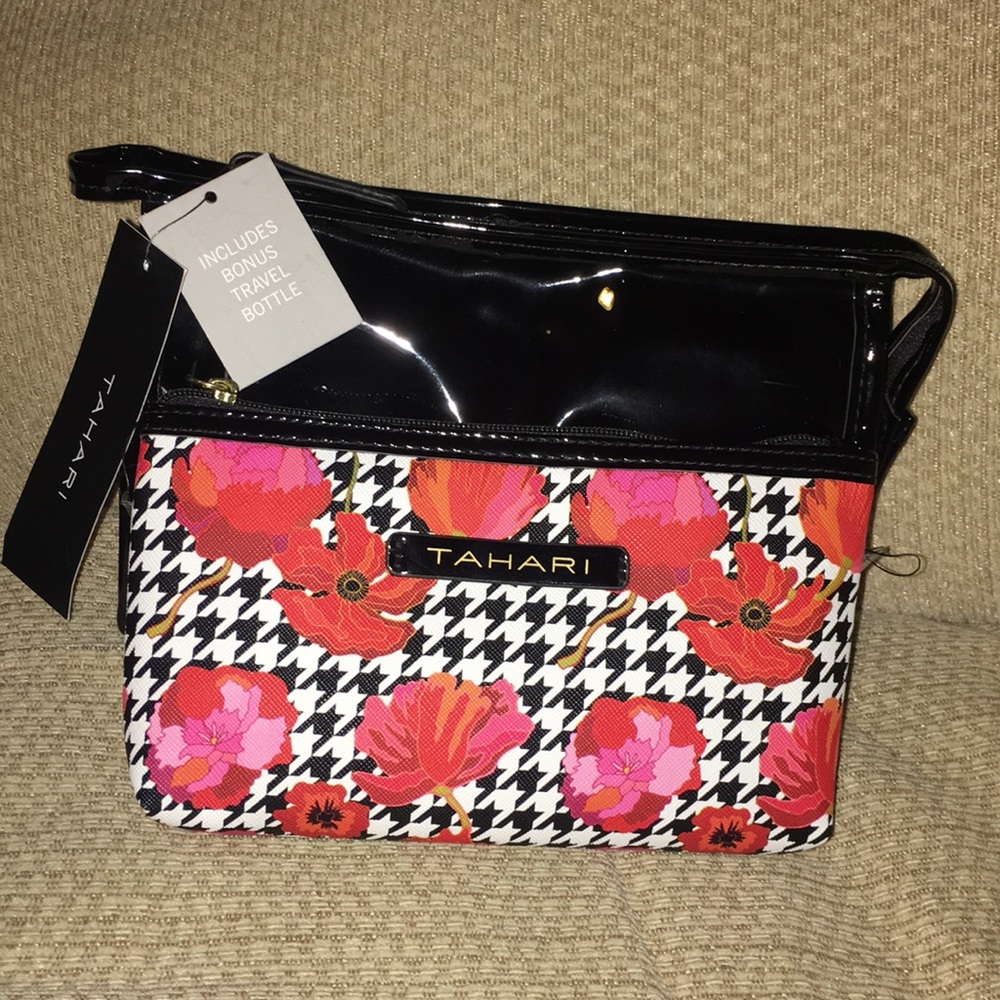 🌺 NWT Tahari 2-Piece Cosmetic Bag Set